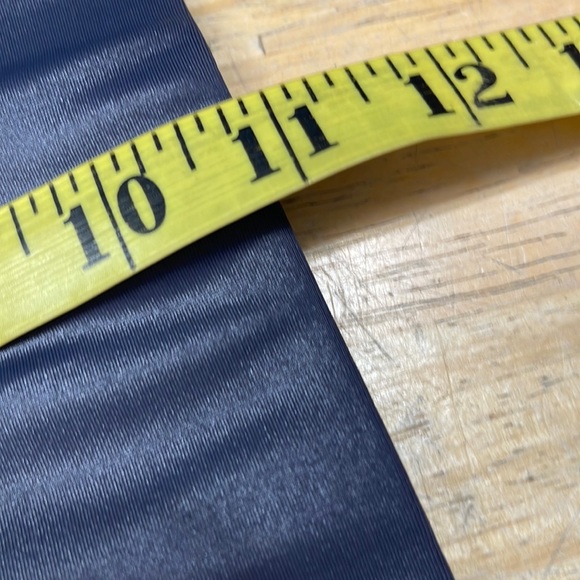 Carbon38 Regular Rise Leggings in Takara Shine S - Picture 13 of 14